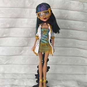 Monster High Cleo De Nile Mad Scientist classroom doll 2008 Rare